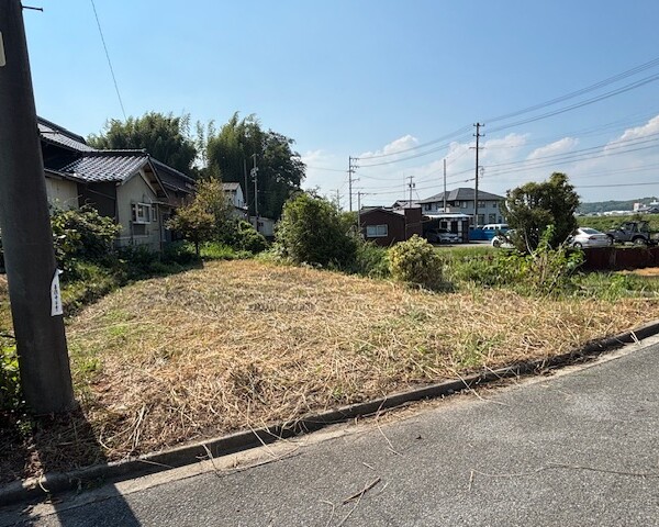 所有地の草刈り作業（桑名市内）